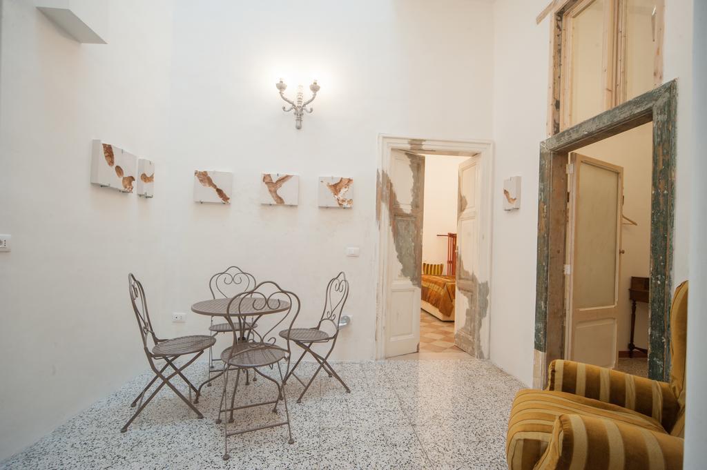 Suite San Giorgio Трани Экстерьер фото