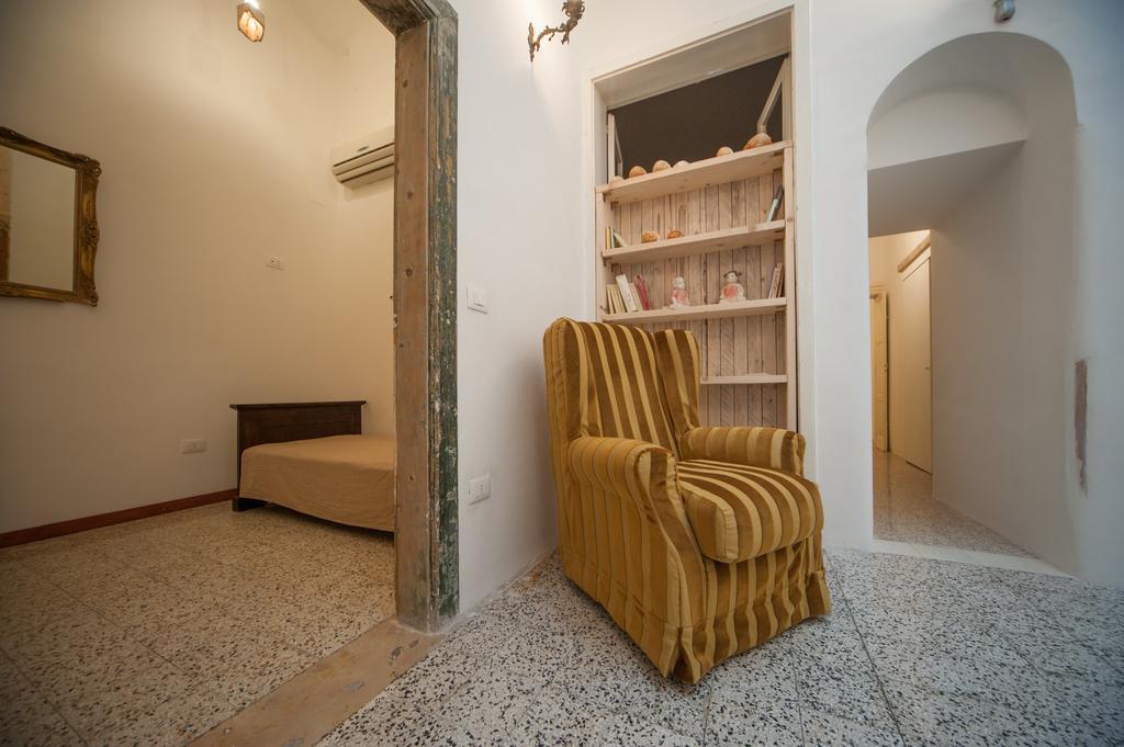 Suite San Giorgio Трани Экстерьер фото